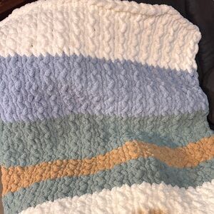 Cozy Multicolor Chunky Knitted Throw Blanket